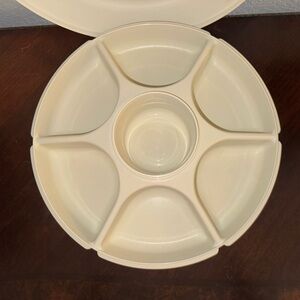 Tupperware VTG chip dip fruit veggie tray